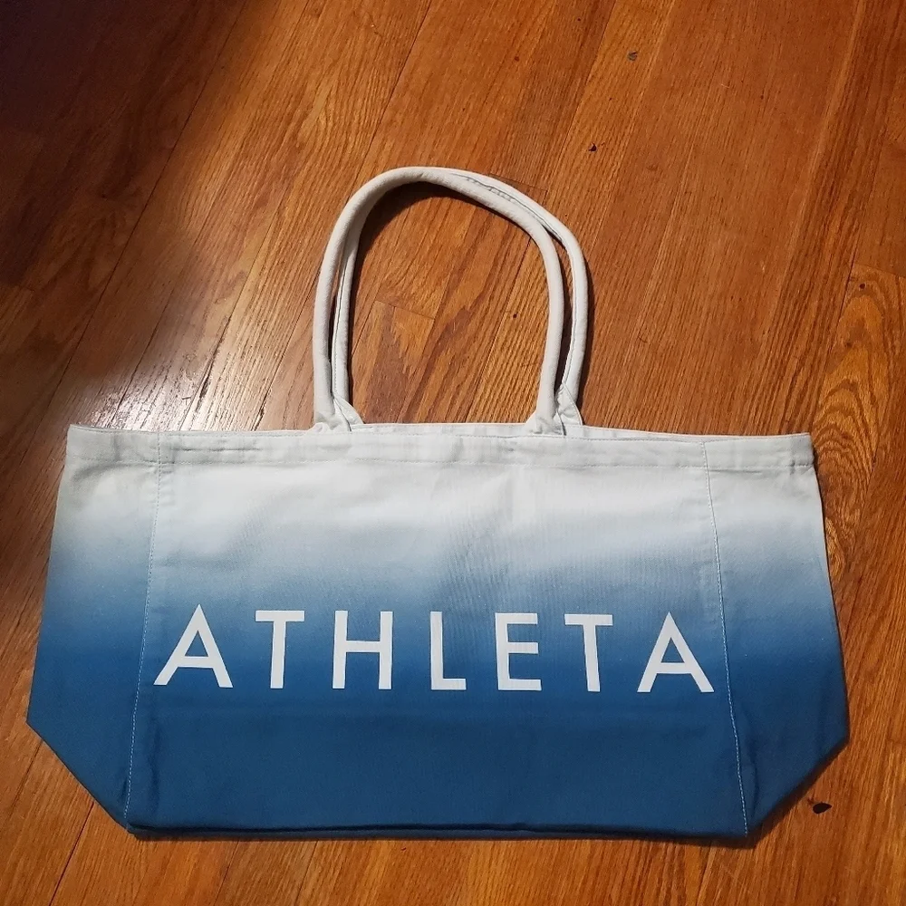 Athleta Lightweight Tote, Athlesuire, Travel Ocean Blue Ombre